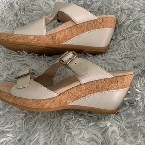NWOT Dansko  wedge sandal